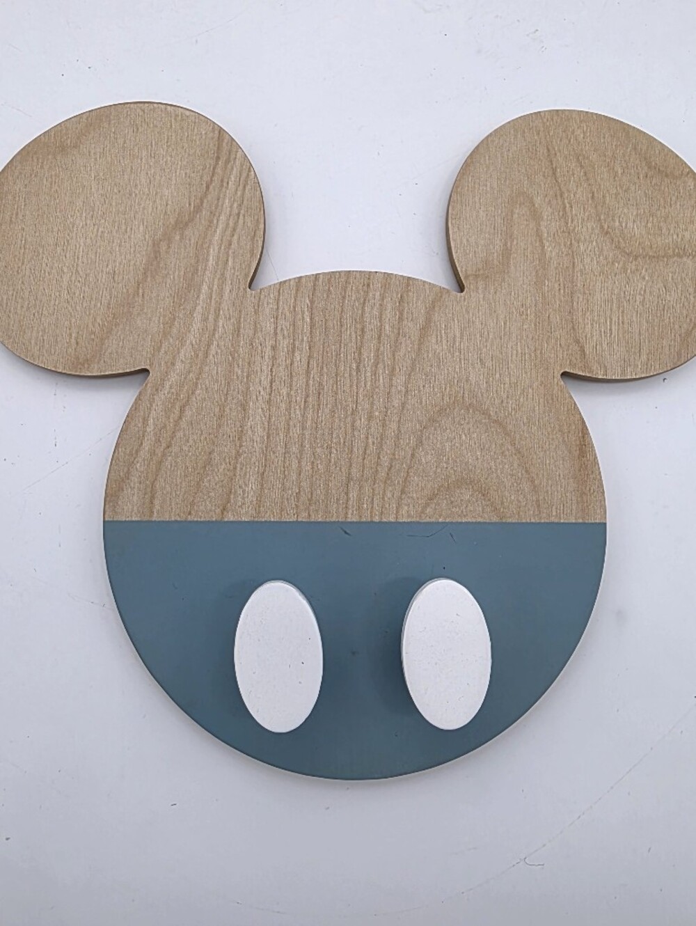 Disney Parks Mickey Mouse Wood Keys Leach Clothes Wall Holder Mount